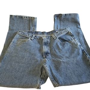 Wrangler Straight Leg 5 Pocket Jeans. 31x32